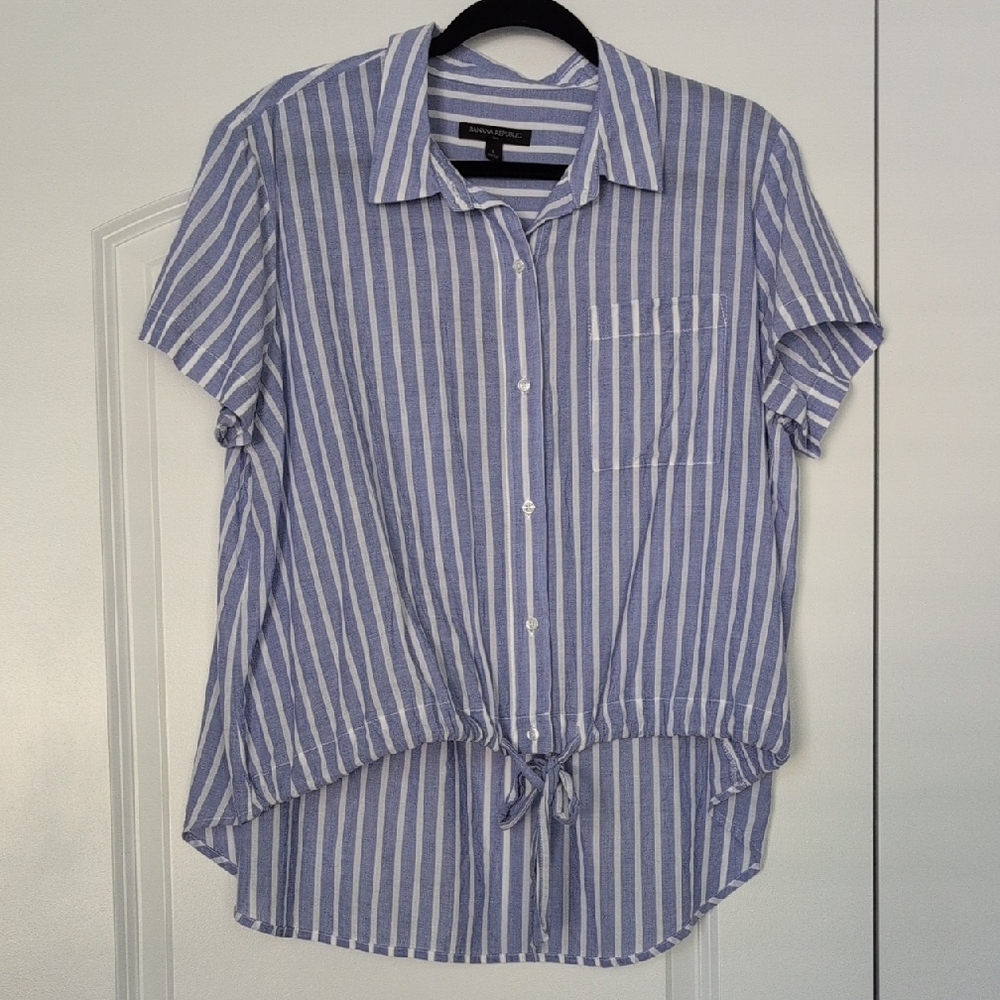 Banana Republic Light Blue and White Striped Shirt